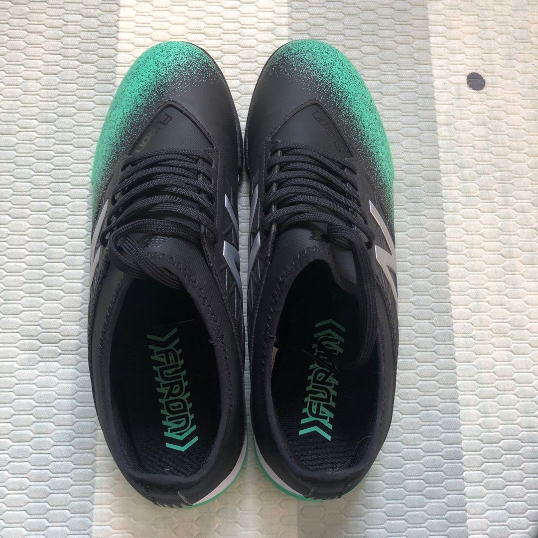 【たくしお母】New Balance フットサルシューズ フューロン