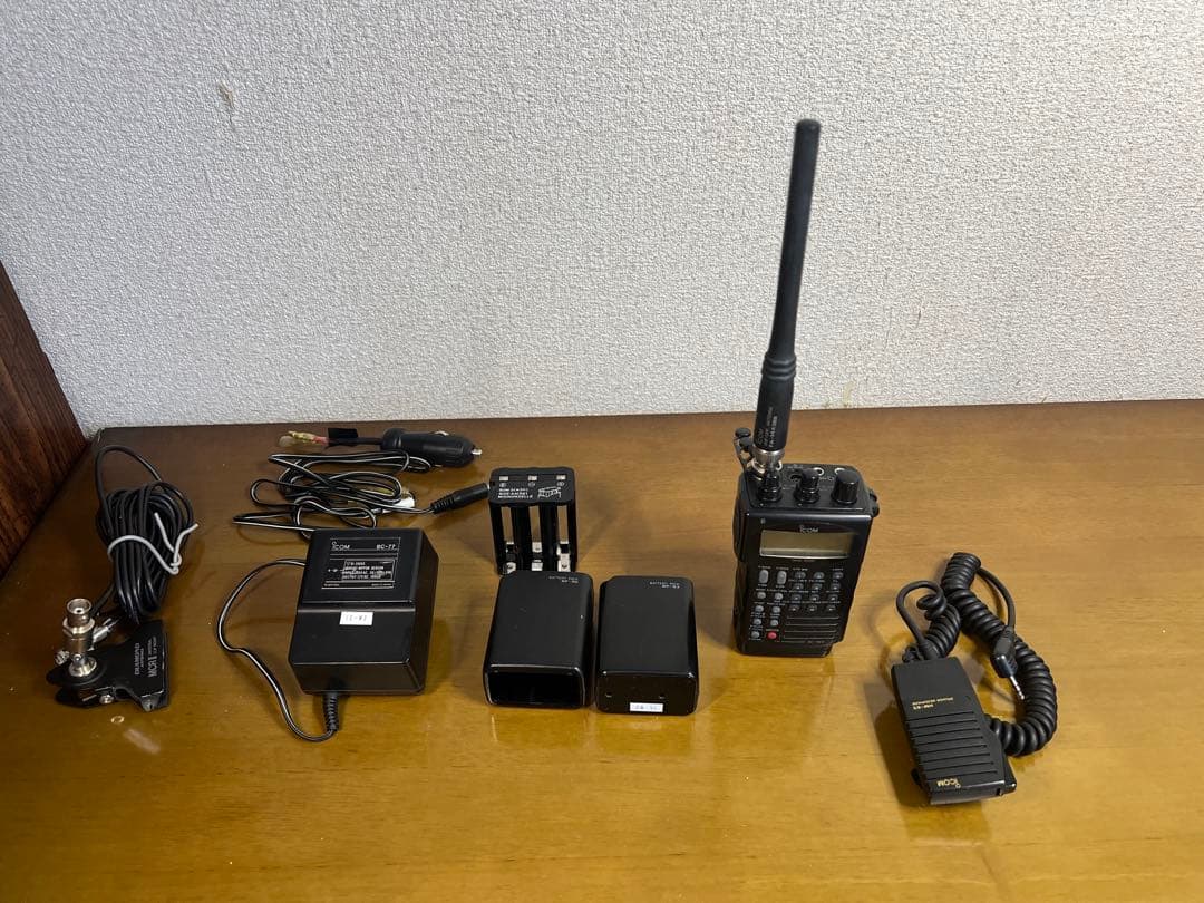 【広域受信】ICOM IC-W2デュアルバンドアマチュア無線機アンテナセット付