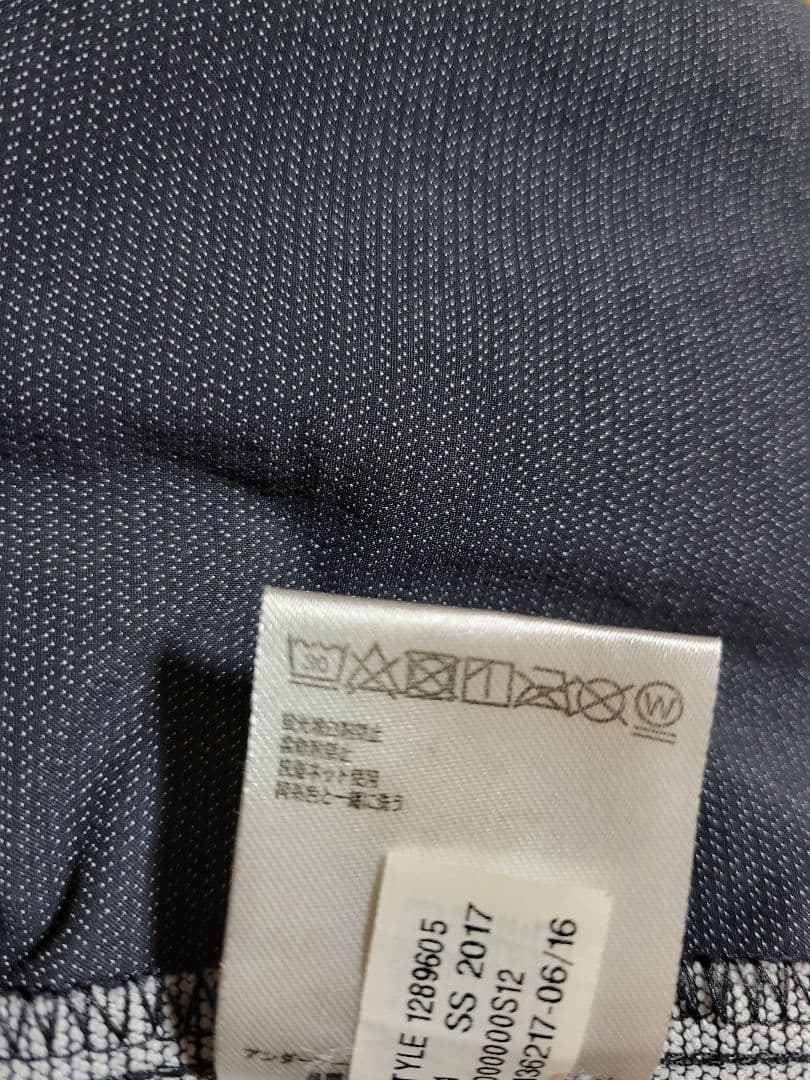 UNDER ARMOUR　コールドギアジップジャケット