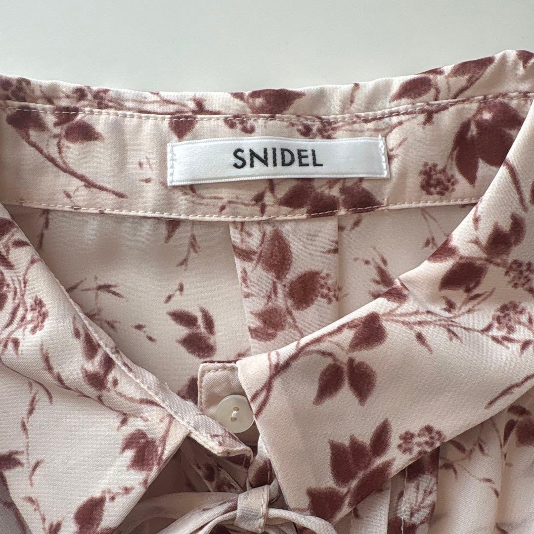 SNIDEL スナイデル Sustainableフリルプリーツワンピース