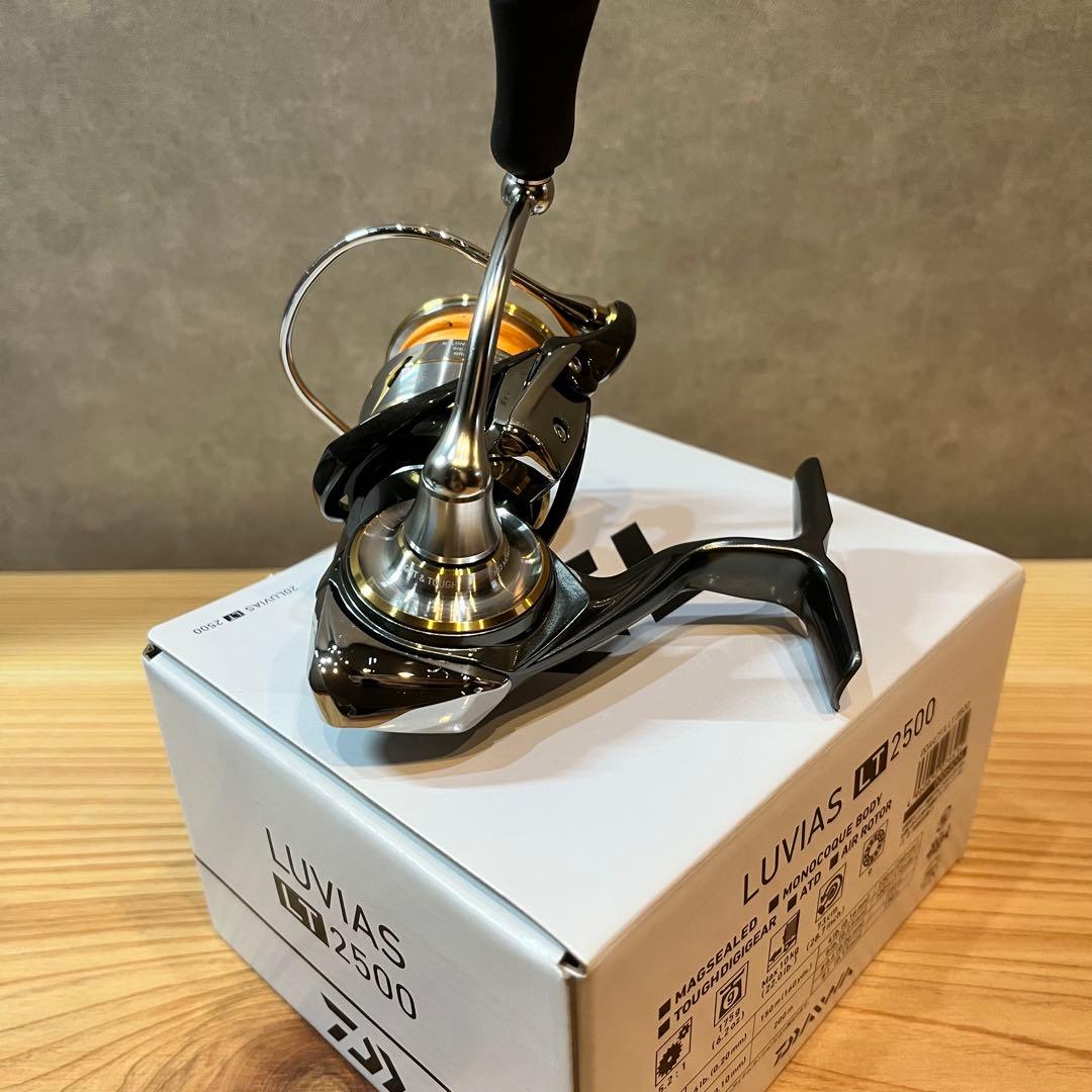 DAIWA LUVIAS LT2500 スピニングリール