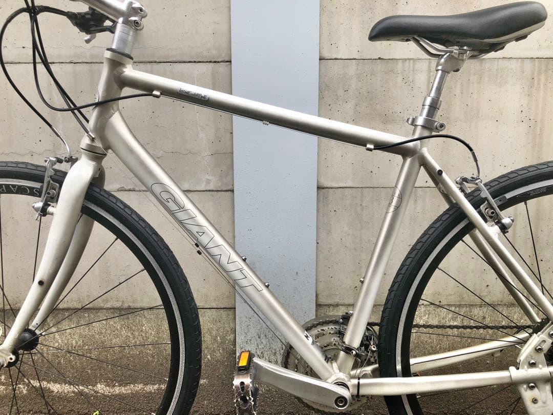 【整備済・美品】GIANT ESCAPE R3 24速　クロスバイク CT500