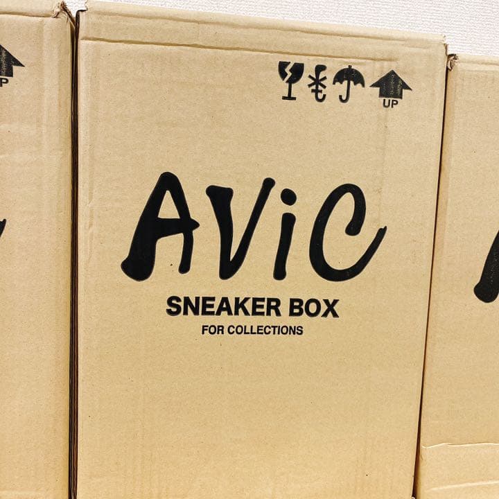 新品未使用 AVIC スニーカーボックス