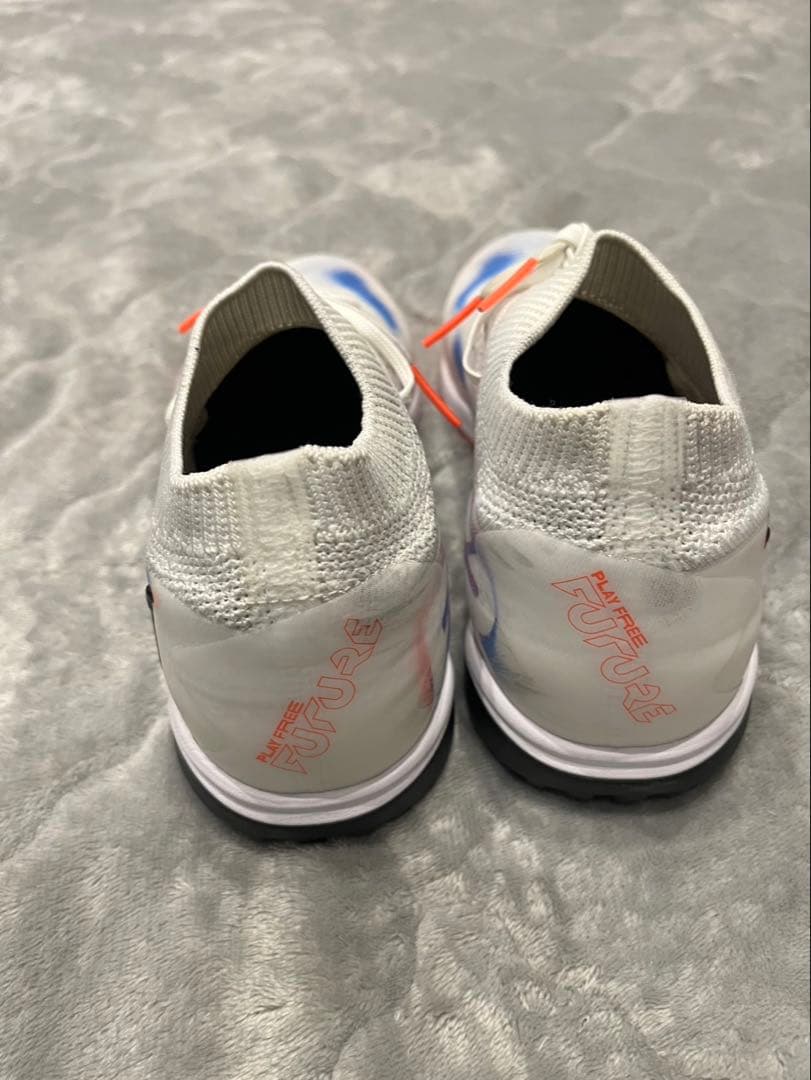 PUMA フューチャー8 プロ CAGE サッカーシューズFUTURE 25FW
