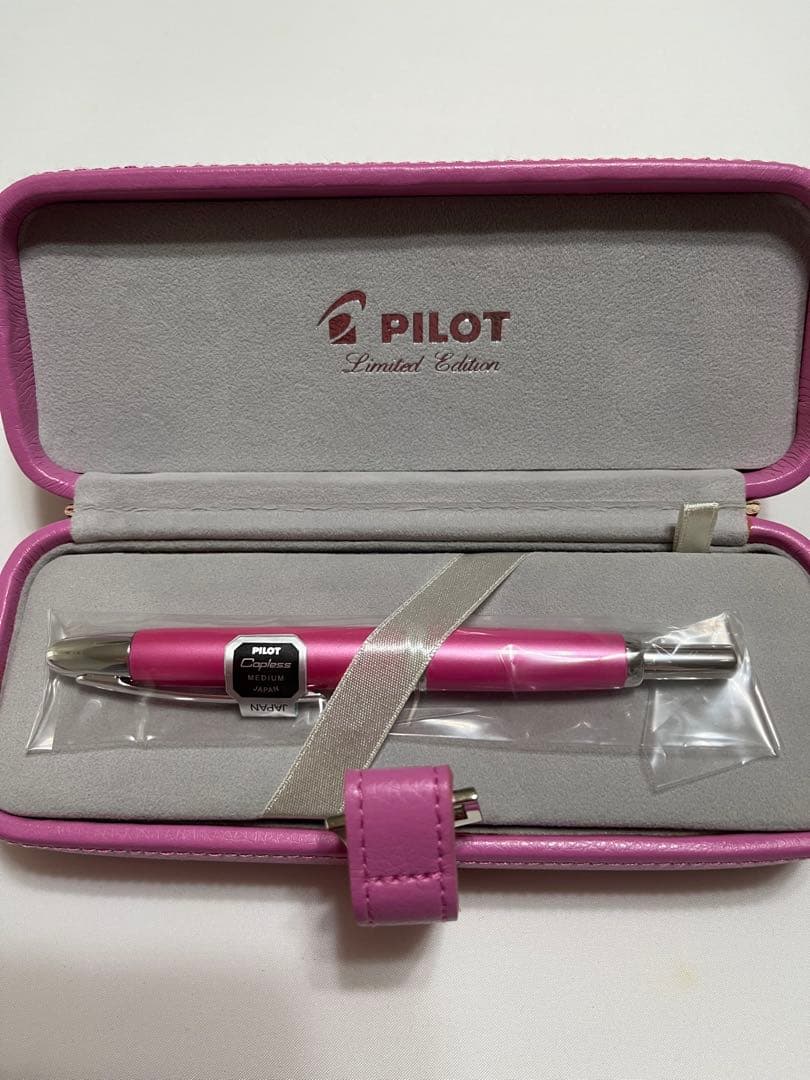 PILOT パイロット　限定　キャップレス　万年筆
