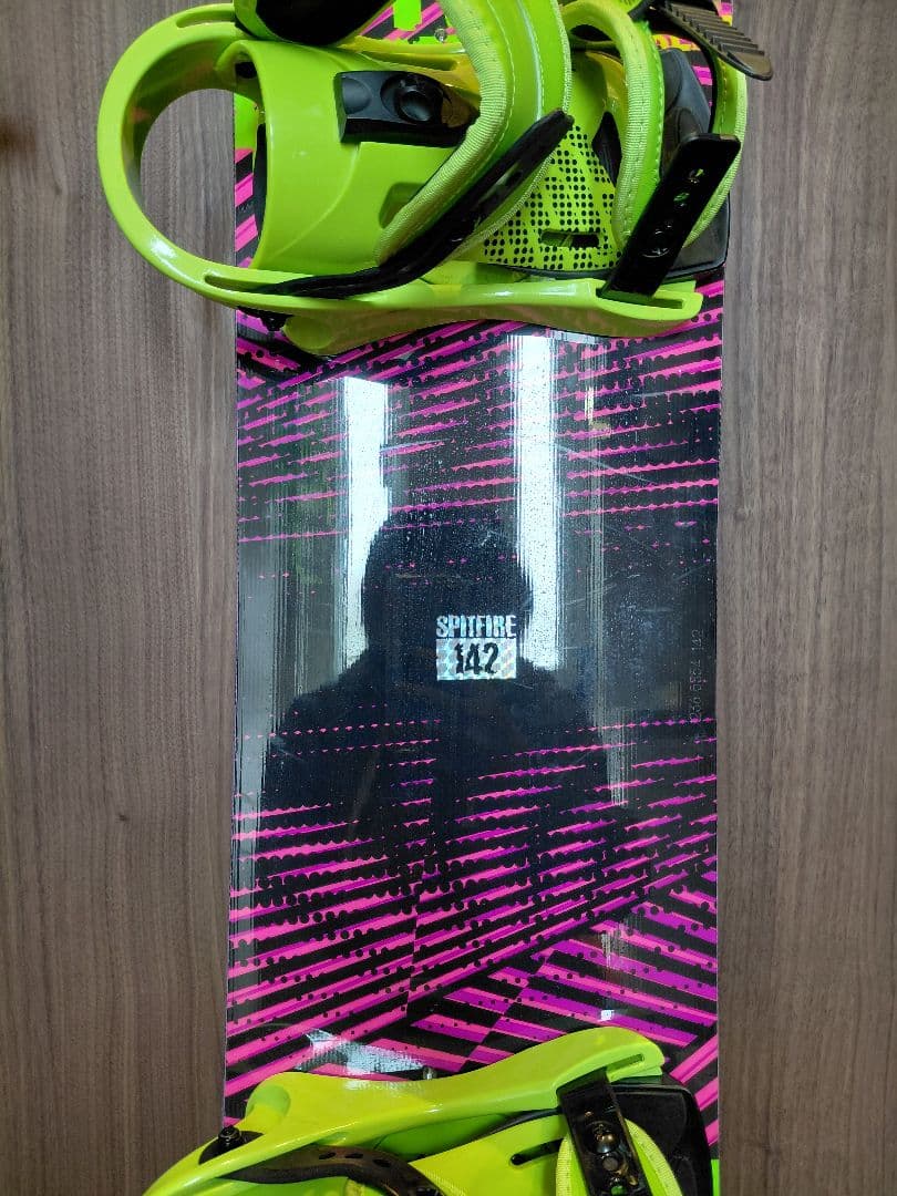 名機【送料無料】K2 142 学生・レディース スノーボードセット！即ノリ❗❗