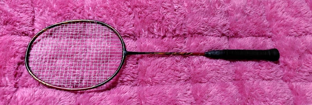 YONEX　バドミントンラケット　アストロクス99プロ　レッド　4UG5