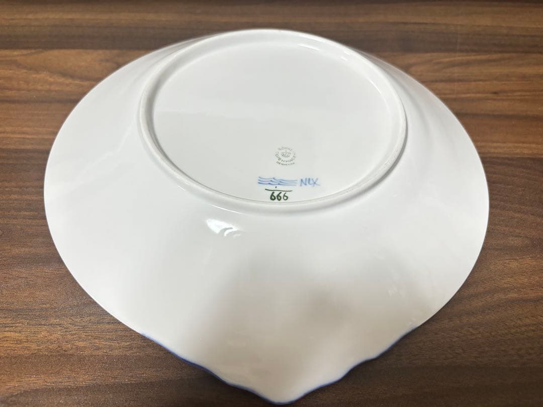 ロイヤルコペンハーゲン ブルーフルーテッド 大皿 ハーフレース　31cm