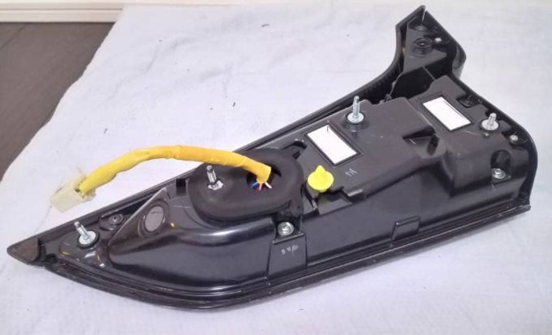 レクサス　LX 左フィニッシャーランプ