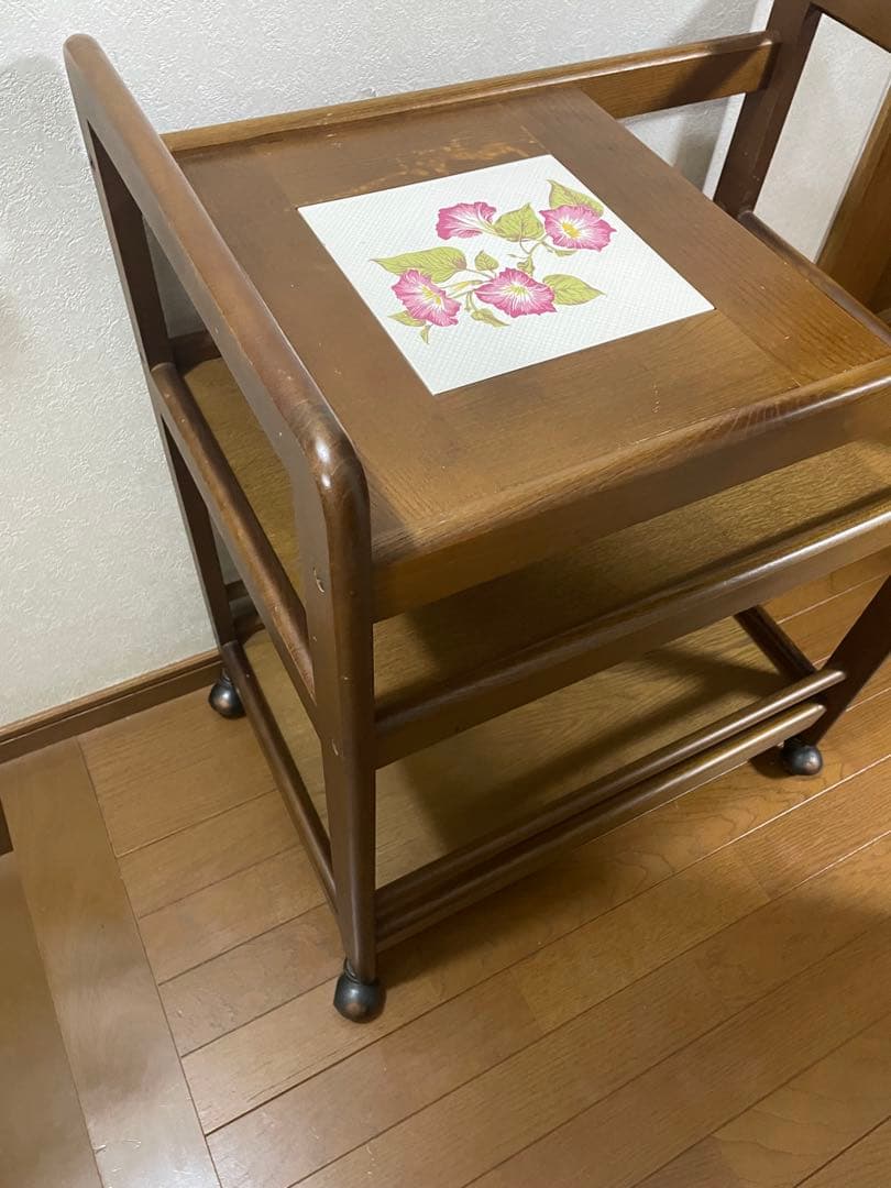 木製3段キッチンワゴン フラワー装飾付き