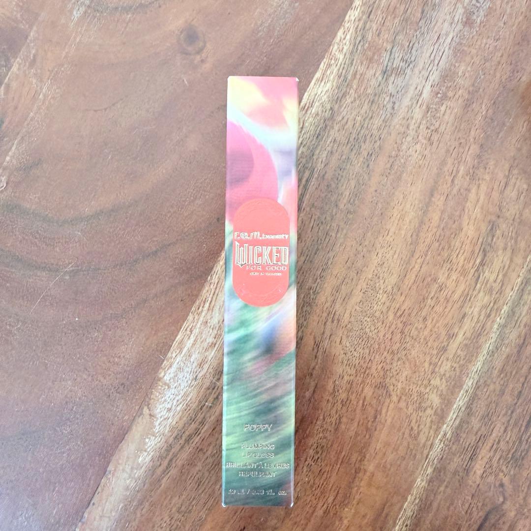 日本未入荷✨ r.e.m. beauty WICKED リップグロス アリアナ