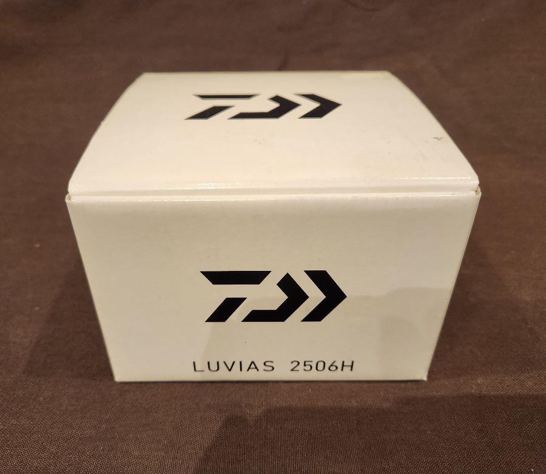 極美品　Daiwa LUVIAS 2506H スピニングリール ルビアス