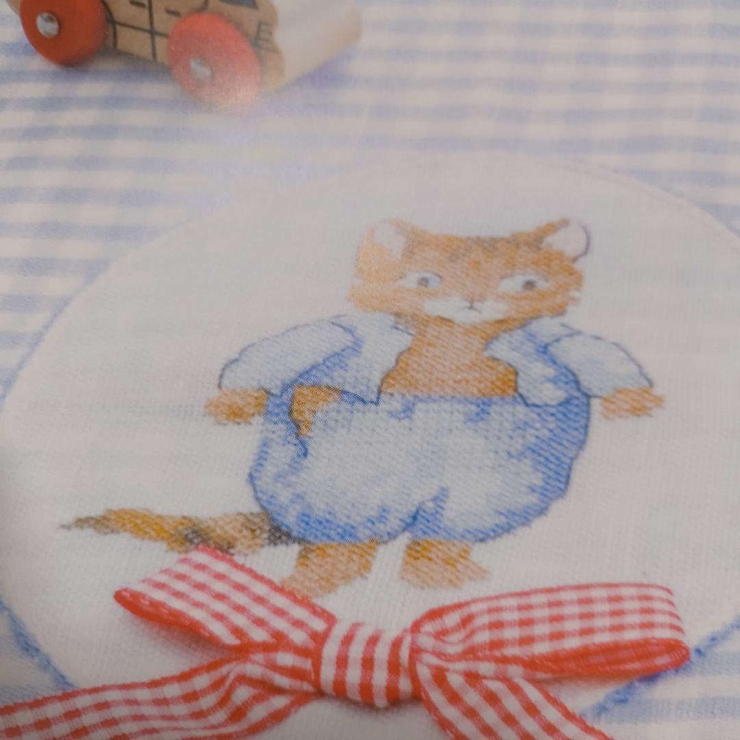 出品は3/17まで　クロスステッチ　ピーターラビット　図案集