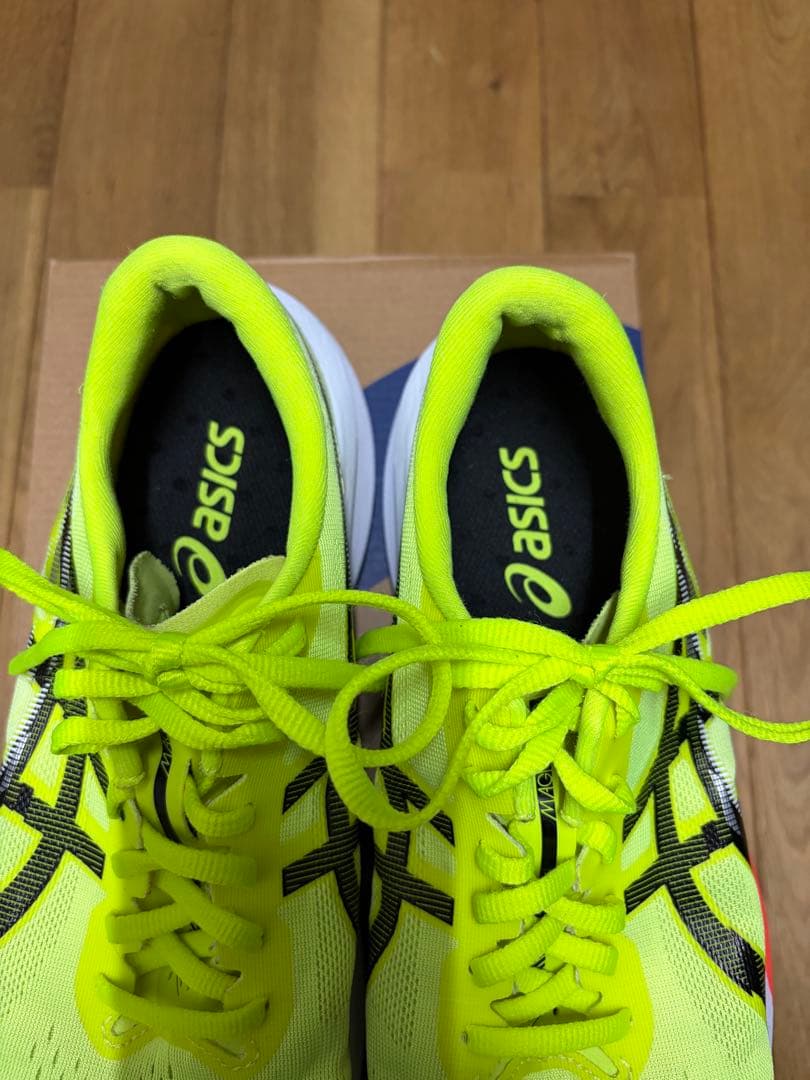 asics マジックスピード4 27.5cm カーボン搭載ランニングシューズ