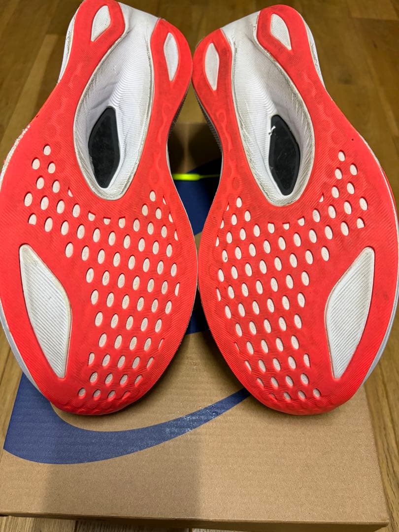 asics マジックスピード4 27.5cm カーボン搭載ランニングシューズ