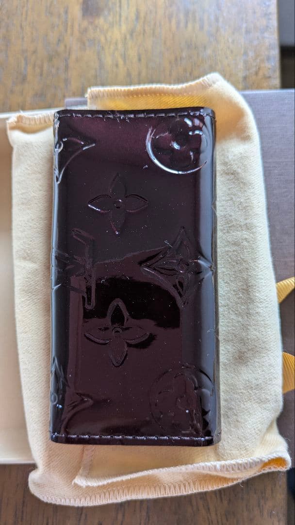 コキン 未使用　LOUIS VUITTON ミュルティクレ４ アマラント