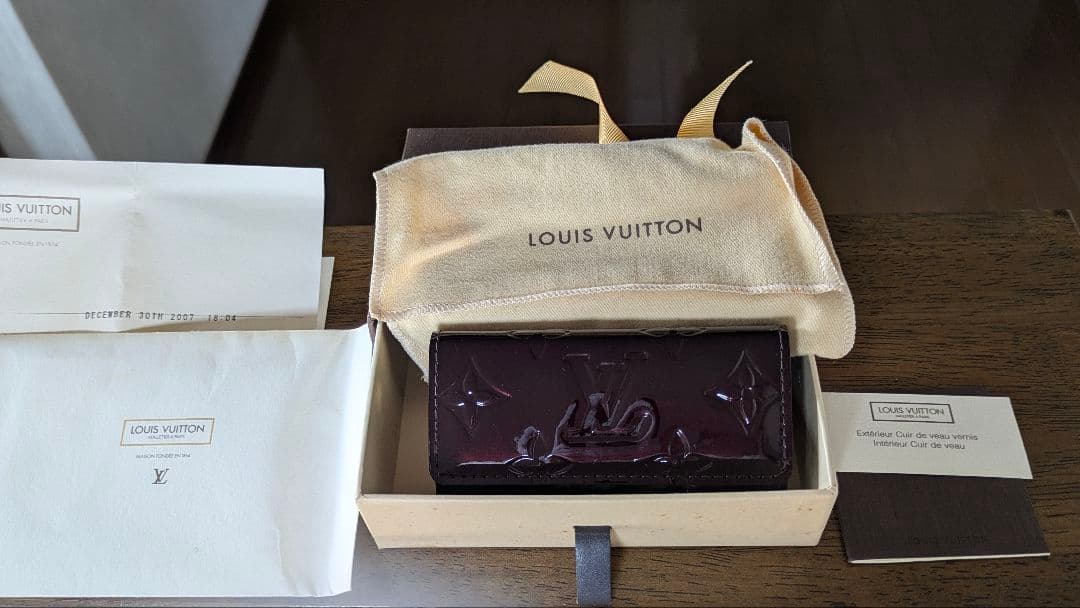 コキン 未使用　LOUIS VUITTON ミュルティクレ４ アマラント