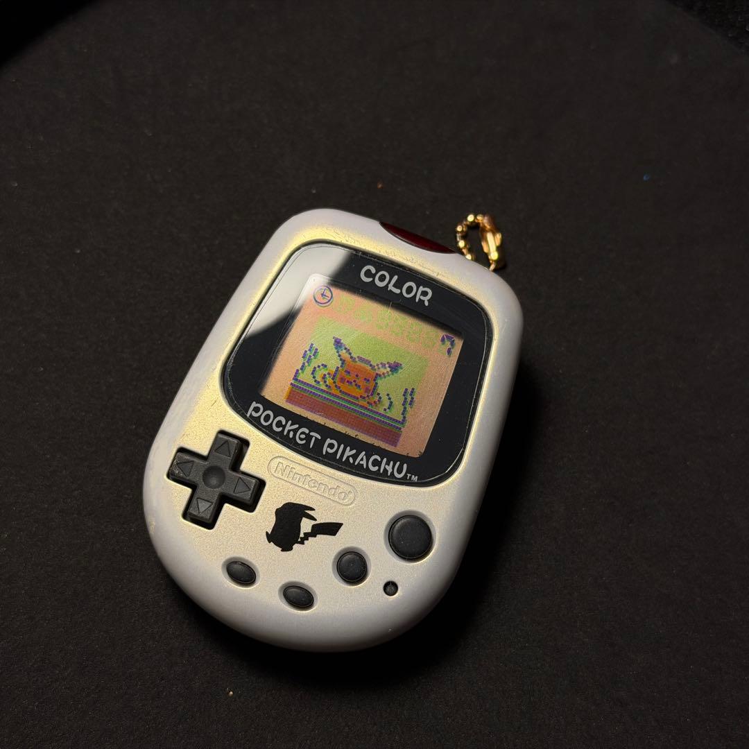 希少美品！任天堂ポケットピカチュウカラー 金・銀といっしょ ポケモンセンター