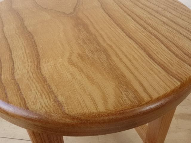 北海道手作り家具　ケヤキ（欅）材　スツール　座面一枚板