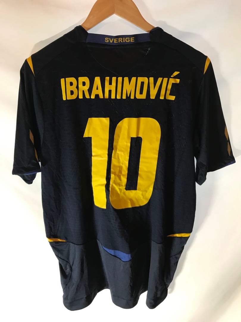 正規品UMBRO スウェーデン代表「10」イブラヒモヴィッチ 半袖Lユニフォーム