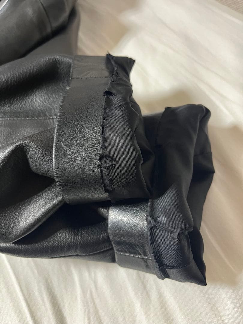 LOEWE ブラックレザーコート