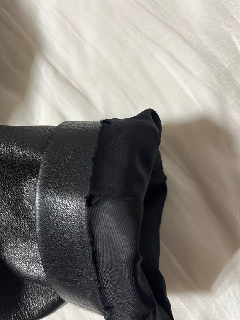 LOEWE ブラックレザーコート