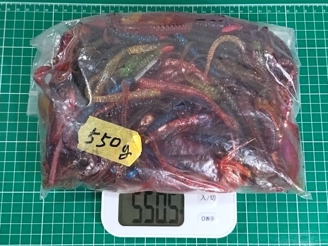 バス釣り　ルアー　ワーム　ケース付き多数まとめ売り