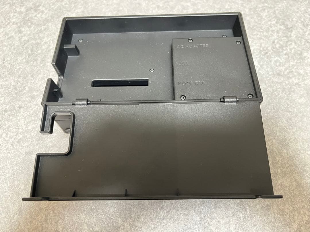 【完品】Nintendo Switch 本体+SDカード(64GB)+軽量ケース