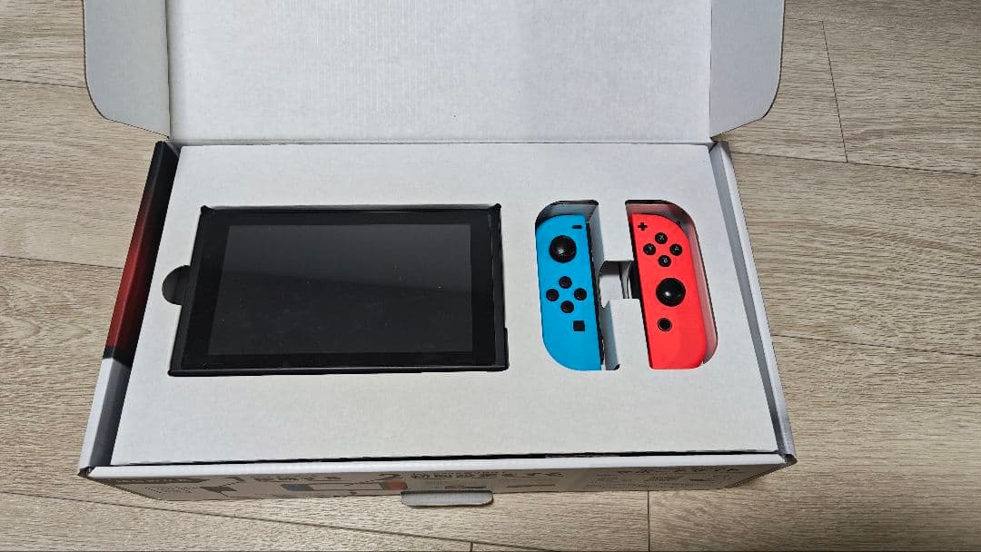 Nintendo Switch 本体 Joy-Con＆プロコン＆ソフト3点
