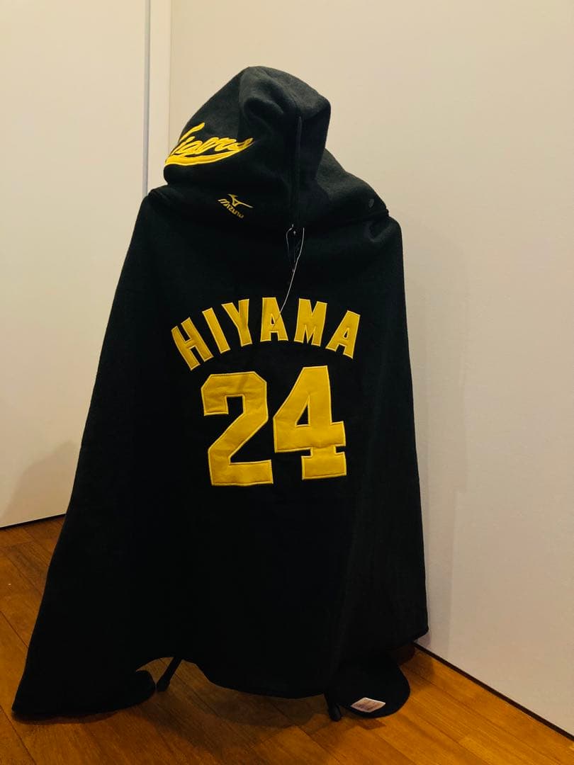 新品未使用　タグ付き　阪神タイガース 桧山進次郎 フード付きポンチョ ブラック
