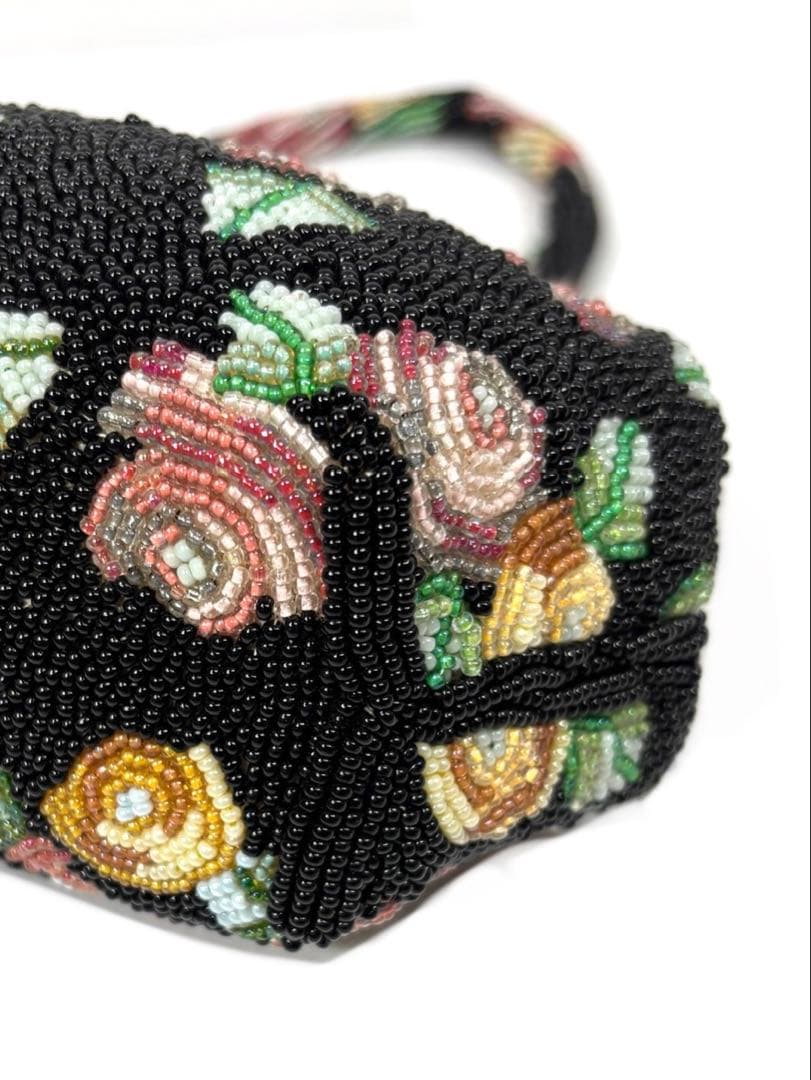 ヴィンテージ　ビーズバッグ　花柄　ビーズ刺繍　レトロ　べっ甲風の留め具　美品
