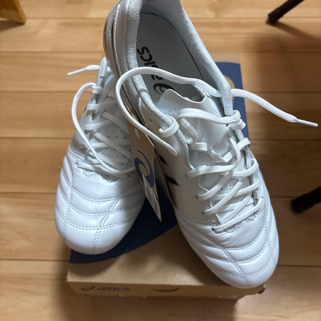 asics サッカーシューズ ホワイト/ブラック 新品