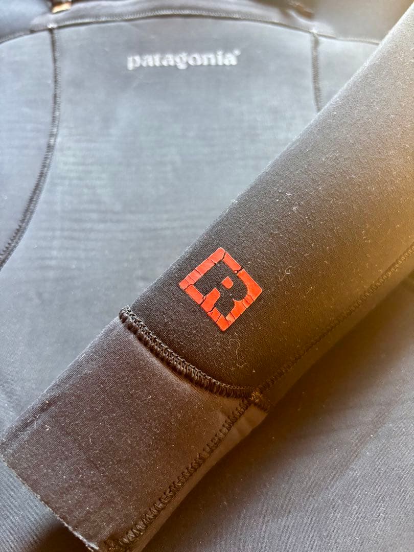 Patagonia R4フルスーツ サイズ４ ウェットスーツ　レディース