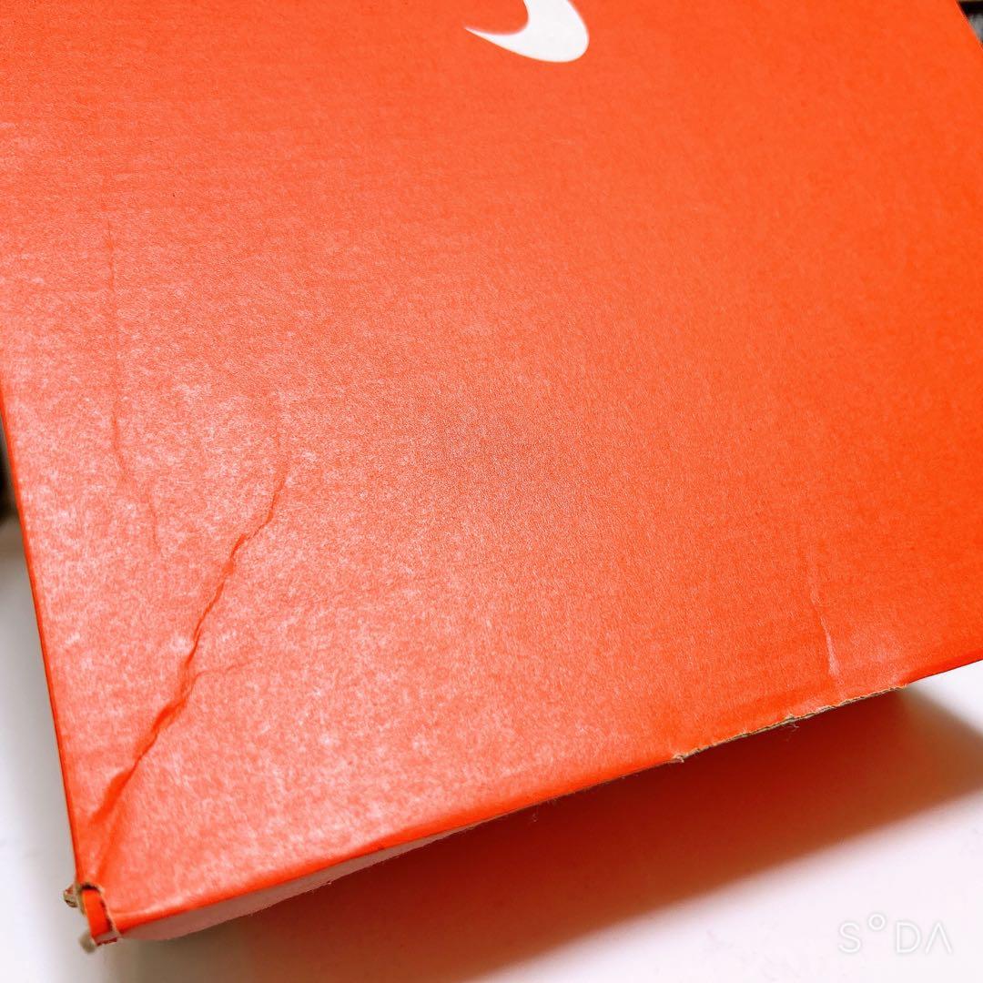 NIKE スニーカー