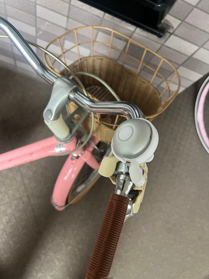神奈川県　18インチ　ブリヂストン HACCHI ピンク※補助輪なし