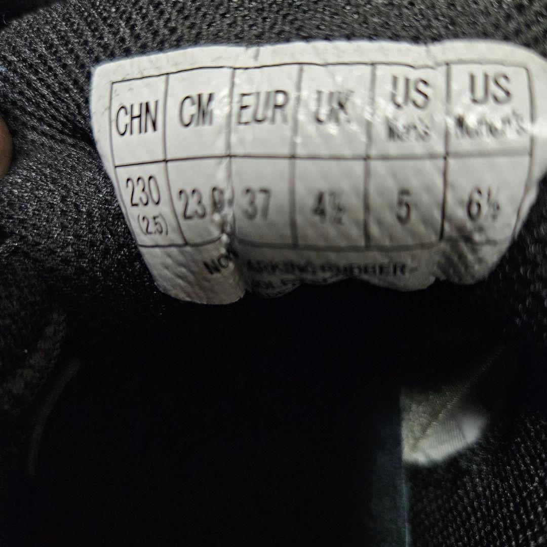 【極美品】YONEX パワークッション65 23.0cm バドミントンシューズ