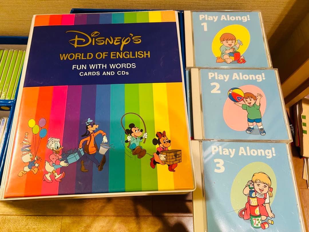 大量ディズニー英語教材テキストDVD,CD,ゲーム，カード、玩具，ミッキーマウス