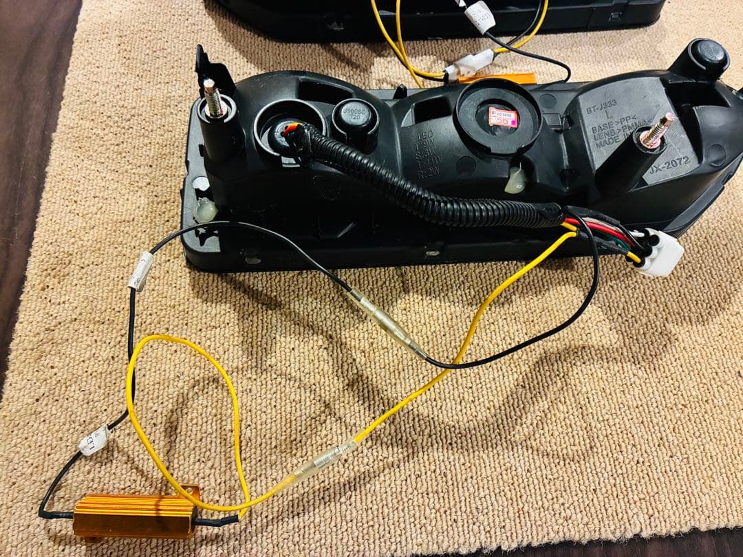 ジムニーJB64・JB74用バルカンファイバーシーケンシャル LEDテールランプ