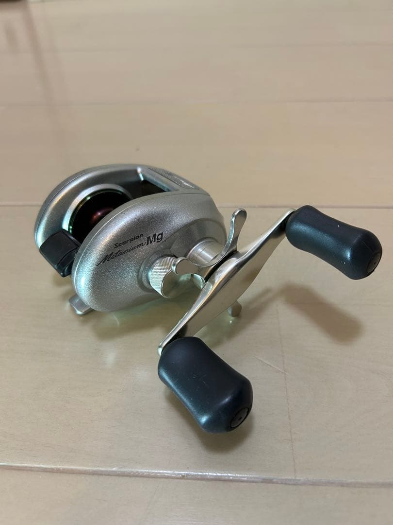 シマノ　メタニウムMG 右ハンドル オマケ付き
