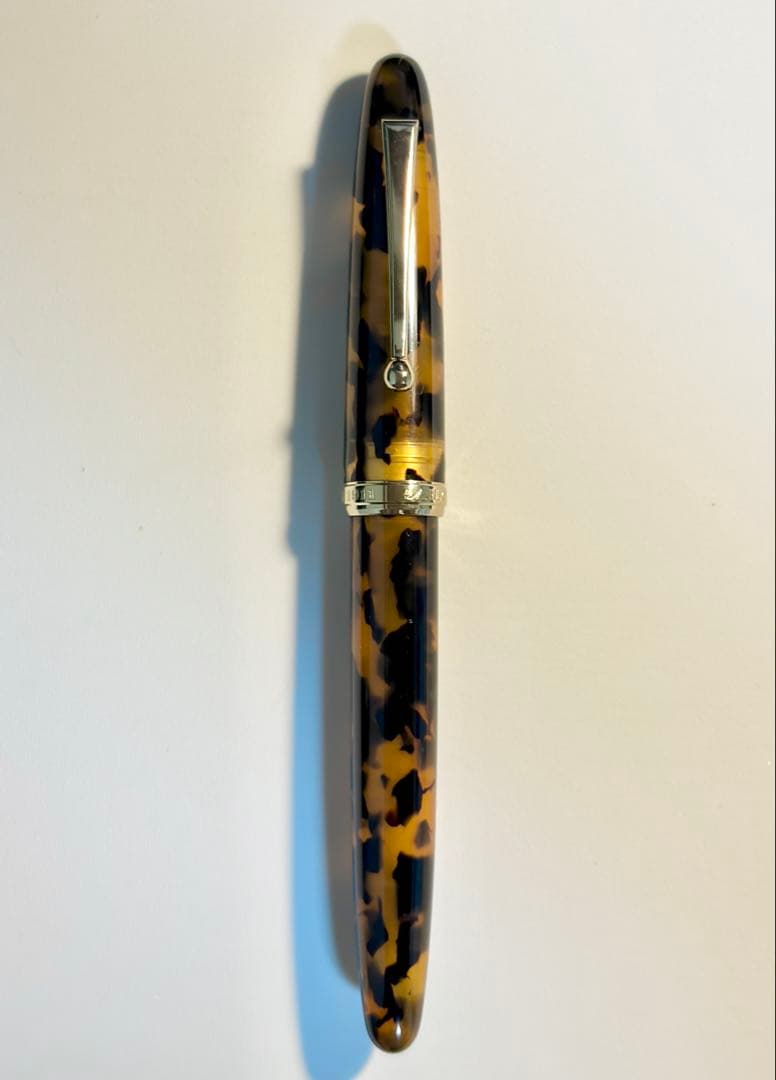 【廃盤品】SAILOR セーラーFOUNDED 1911 べっ甲柄 万年筆 MF