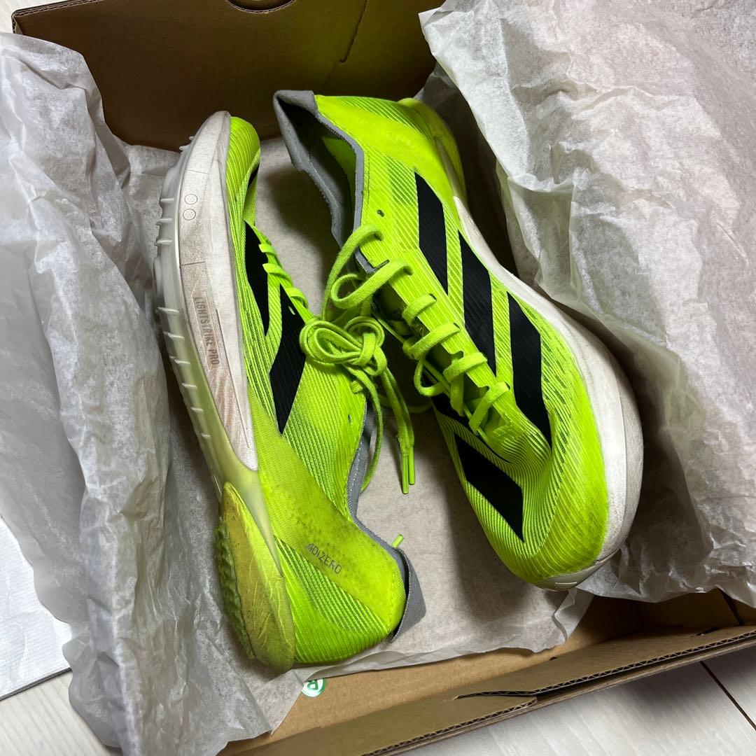 ADIZERO 26.0 陸上　シューズ