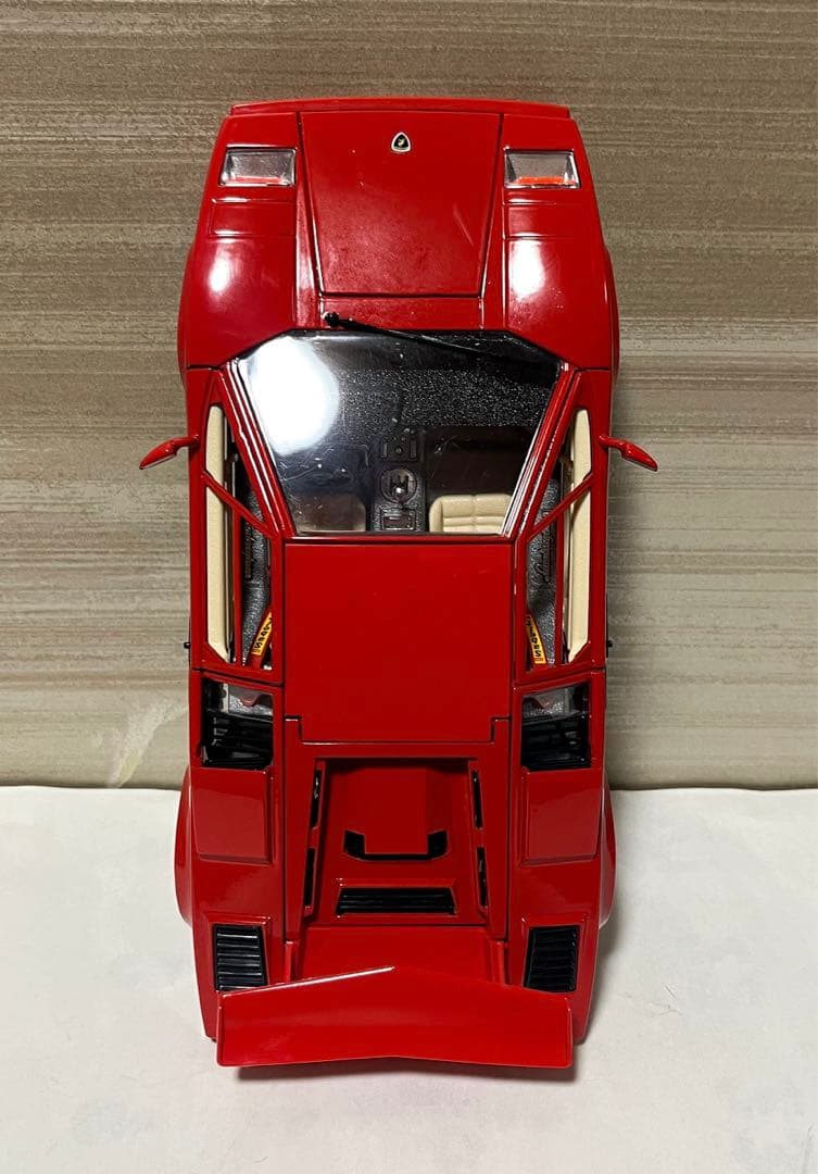 ブラーゴ 1/18 ランボルギーニ カウンタック　レッド