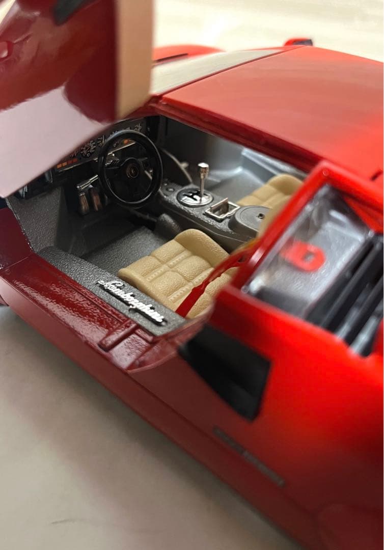 ブラーゴ 1/18 ランボルギーニ カウンタック　レッド