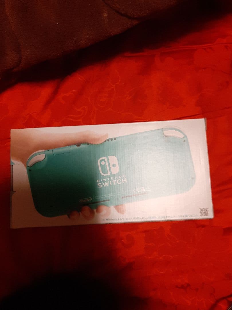 Nintendo Switch Lite ターコイズと液晶保護フィルム