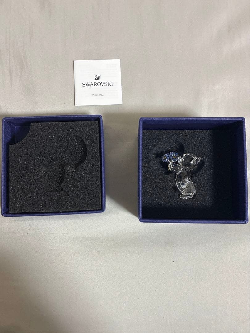 Swarovski クリスベア　忘れな草