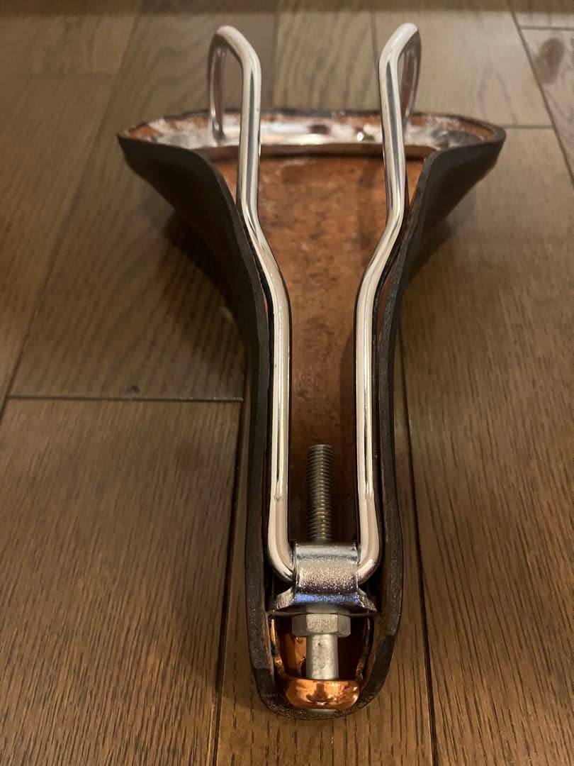 BROOKS ビンテージ 自転車レザーサドル 英国製品