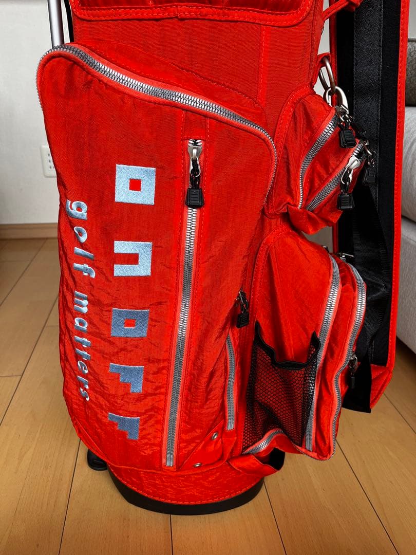 専用　大人気ONOFF オノフ スタンド型キャディバッグ 9型　軽量　オレンジ