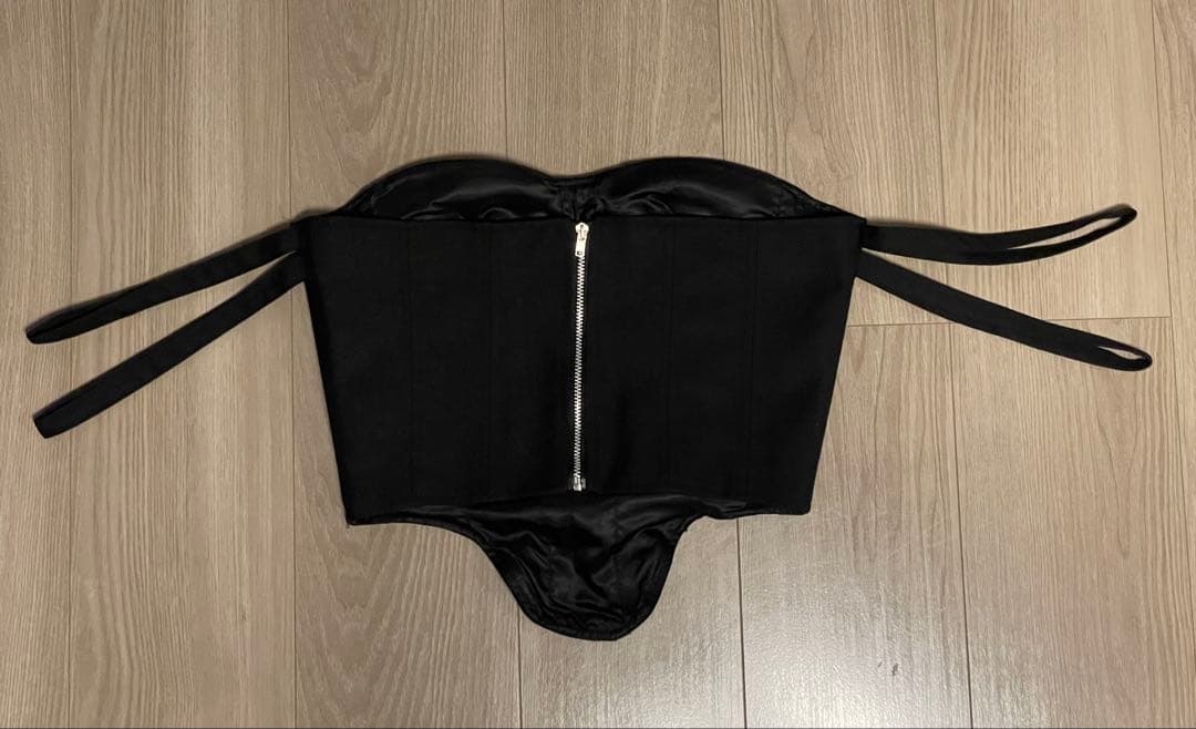 rokh ドロップショルダー コルセットトップ