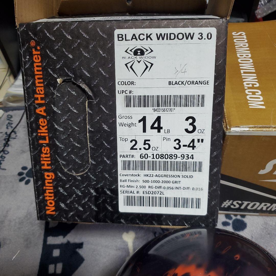 Hammer Black Widow ボウリングボール 14lb