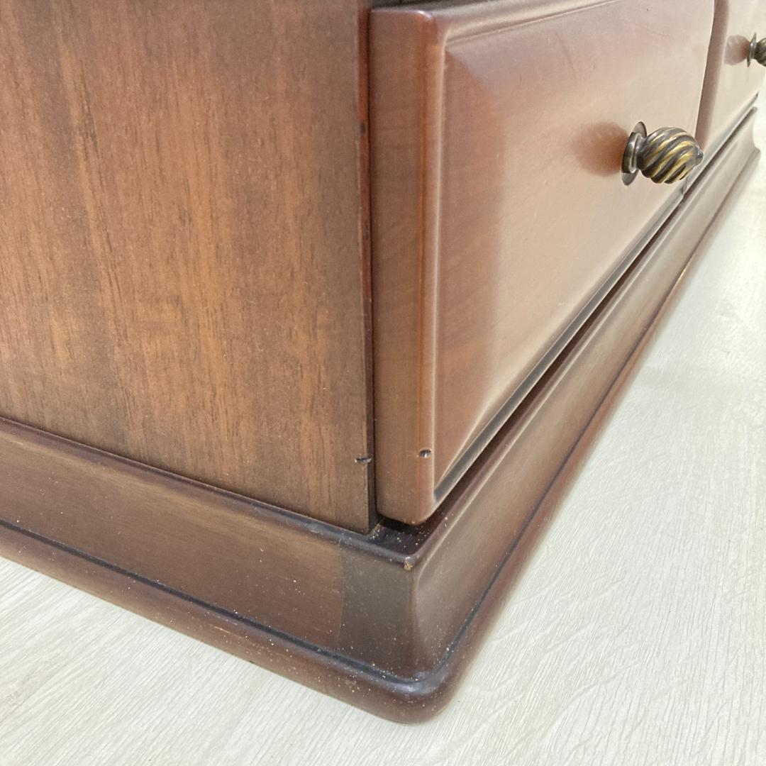 東海家具　照明付き　コレクションケース　飾り棚　キャビネット　クラシック